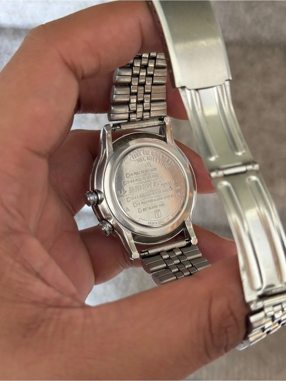Timex Mens Silver Watch with Cream Dial and Red Second Hand  jubilee bracelet